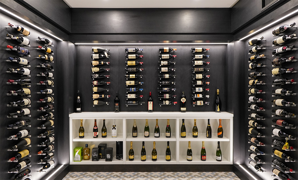 Popravak vinskih vitrina